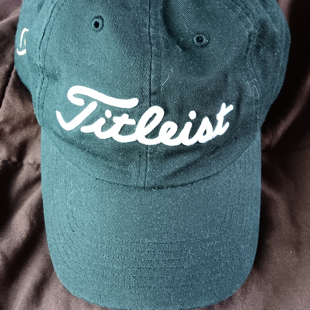 TITLEIST Rare discontinued Peninsula Golf hat adjustable